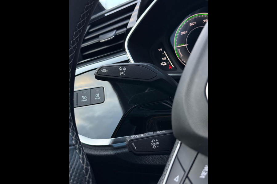 Audi Q3 Sportback 45 TFSI e 3x S-Line Panorama Camera