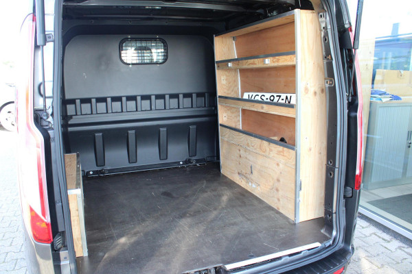 Ford Transit Custom 300 2.0 TDCI L2H1 Limited DC | Zeer Netjes! | Nieuw geleverde Ned.auto | Trekhaak | Sidesteps + roofrails| Dubbele Cabine | Cruise Control | Navigatie |