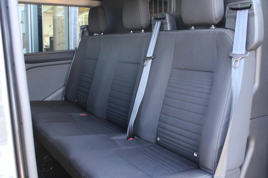 Ford Transit Custom 300 2.0 TDCI L2H1 Limited DC | Zeer Netjes! | Nieuw geleverde Ned.auto | Trekhaak | Sidesteps + roofrails| Dubbele Cabine | Cruise Control | Navigatie |