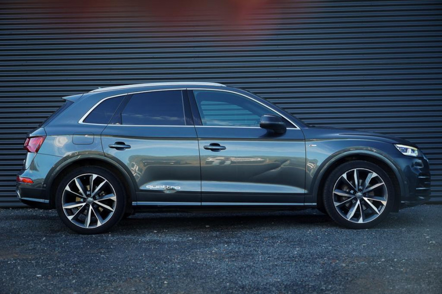 Audi Q5 2.0 TDI quattro Sport S Line / Pano / Virtual / Luchtvering