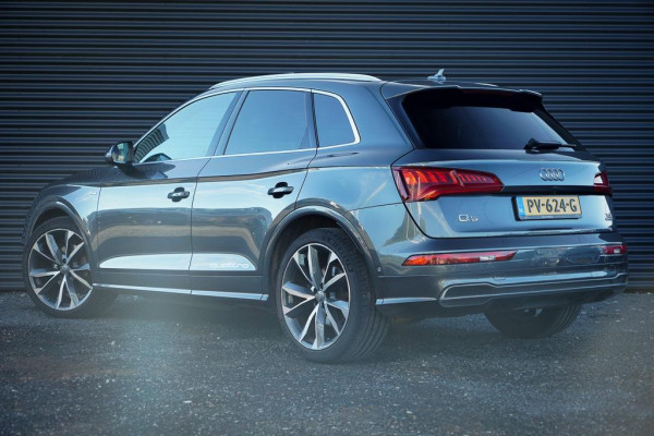 Audi Q5 2.0 TDI quattro Sport S Line / Pano / Virtual / Luchtvering