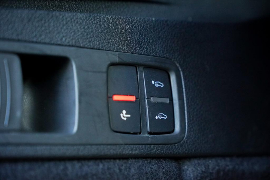 Audi Q5 2.0 TDI quattro Sport S Line / Pano / Virtual / Luchtvering
