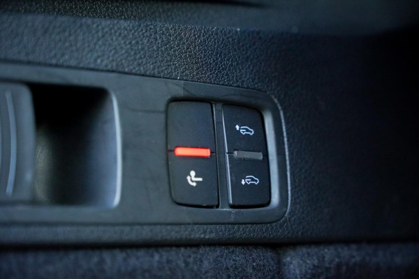 Audi Q5 2.0 TDI quattro Sport S Line / Pano / Virtual / Luchtvering