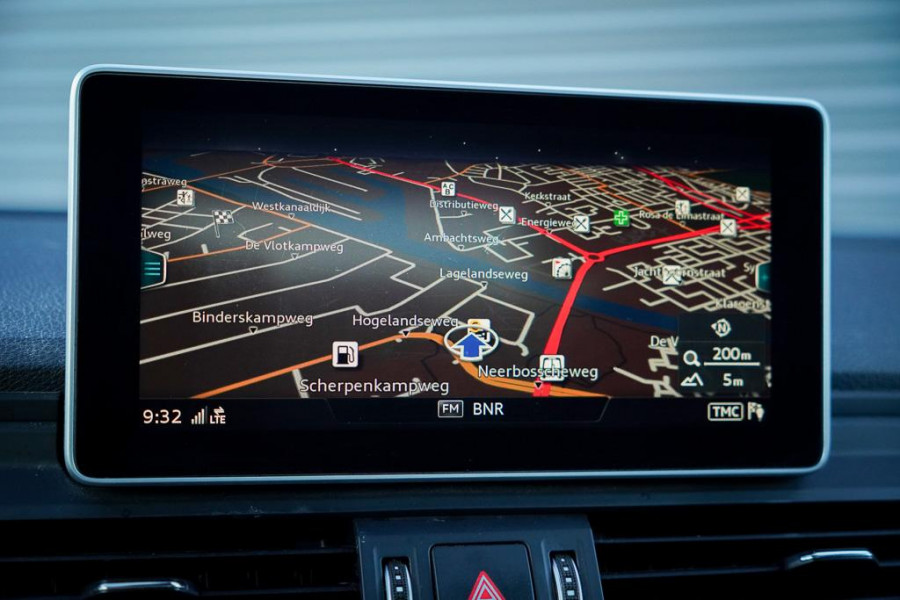 Audi Q5 2.0 TDI quattro Sport S Line / Pano / Virtual / Luchtvering