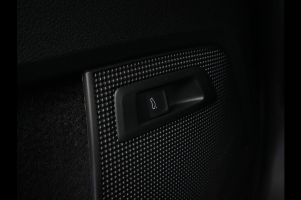 Škoda Kodiaq 1.5 TSI 150pk DSG Business Edition Canton Sound Navigatie Sideassist Stoelverwarming Carplay Acc Pdc 244