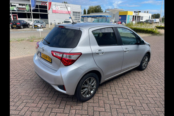 Toyota Yaris 1.5 VVT-i Dynamic / camera / navigatie