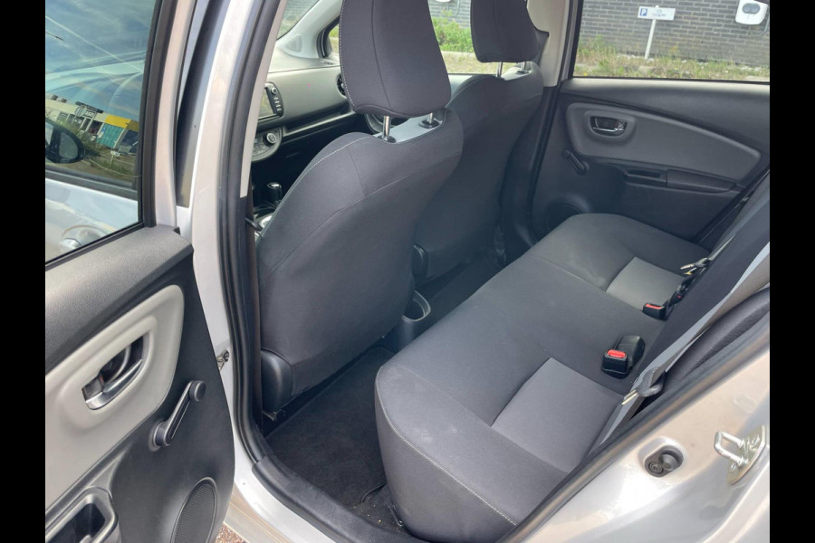 Toyota Yaris 1.5 VVT-i Dynamic / camera / navigatie