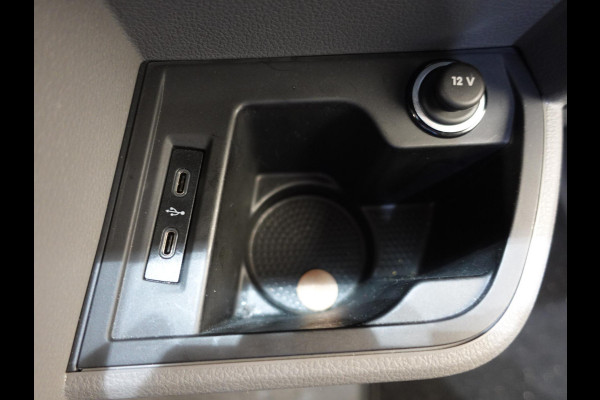 Volkswagen Transporter 2.0 TDI L2H1 28 Dubbele Cabine Highline Automaat Cruise Control  Airco  Navigatie  PDC  Camera