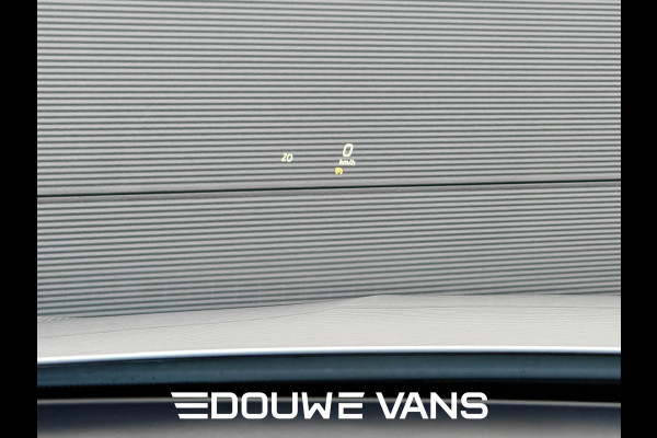 Mercedes-Benz GLC 300e 4MAtic Panorama Sportpakket AMG LinePlus DAB Head-up