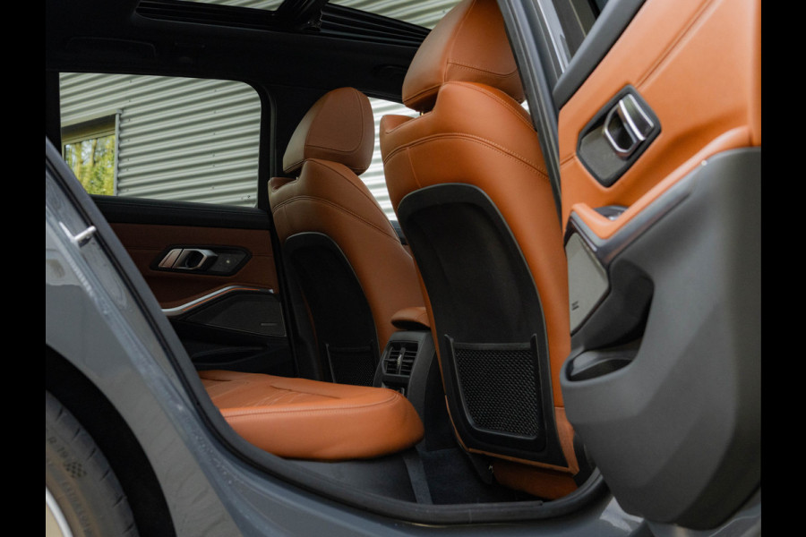 BMW 3 Serie Touring M340i xDrive - Pano - Trekhaak - Individual Leder - Harman Kardon - Laserlight
