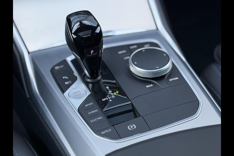 BMW 3 Serie Touring 330e xDrive High Ex. M-Sport|SOH90%|Pano|Laser|Driving Ass Prof|HUD|HiFi||Trekhaak