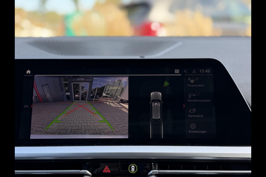 BMW 3 Serie Touring 330e xDrive High Ex. M-Sport|SOH90%|Pano|Laser|Driving Ass Prof|HUD|HiFi||Trekhaak