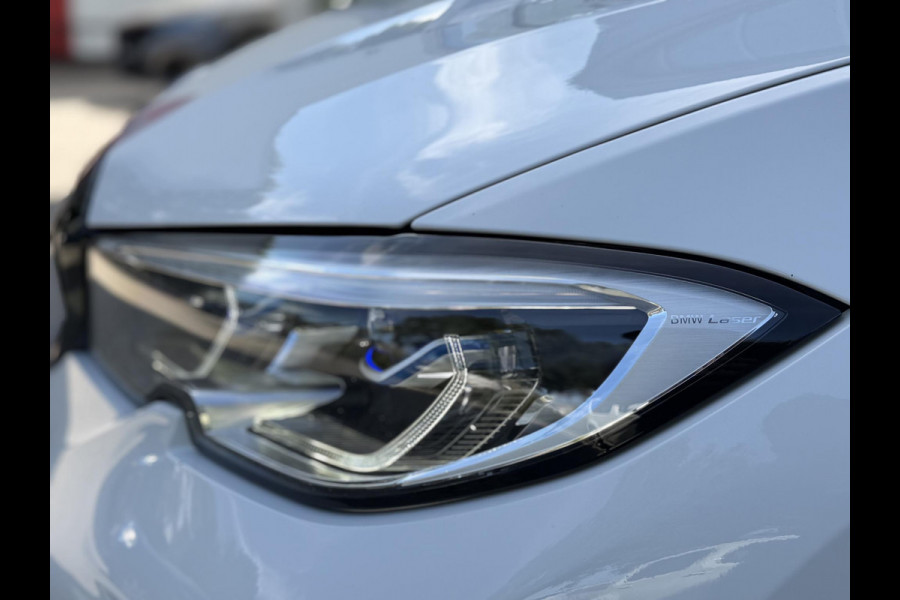BMW 3 Serie Touring 330e xDrive High Ex. M-Sport|SOH90%|Pano|Laser|Driving Ass Prof|HUD|HiFi||Trekhaak