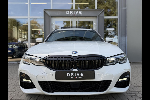 BMW 3 Serie Touring 330e xDrive High Ex. M-Sport|SOH90%|Pano|Laser|Driving Ass Prof|HUD|HiFi||Trekhaak