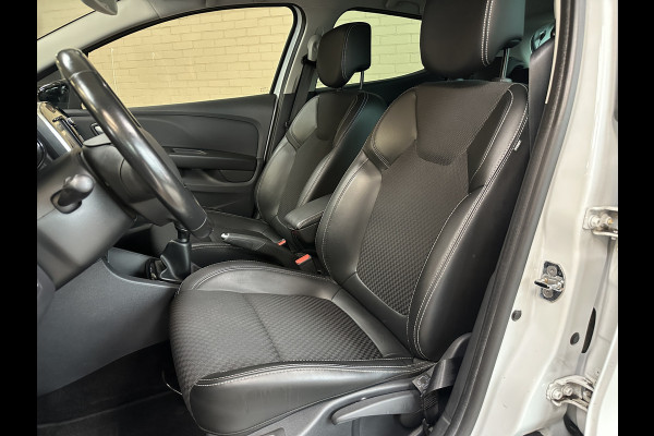 Renault Clio 0.9 TCe 90pk Intens | Navi | Camera | 17" | PDC | Led | Stoelverwarming | Keurig netjes onderhouden!