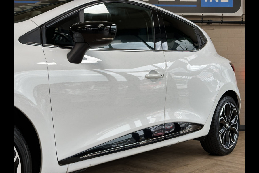 Renault Clio 0.9 TCe 90pk Intens | Navi | Camera | 17" | PDC | Led | Stoelverwarming | Keurig netjes onderhouden!
