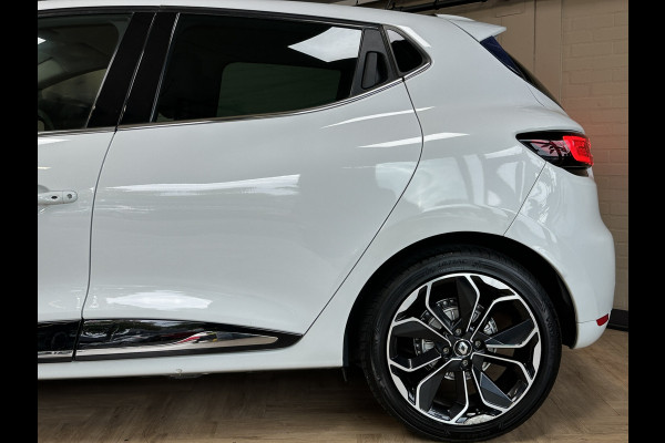 Renault Clio 0.9 TCe 90pk Intens | Navi | Camera | 17" | PDC | Led | Stoelverwarming | Keurig netjes onderhouden!