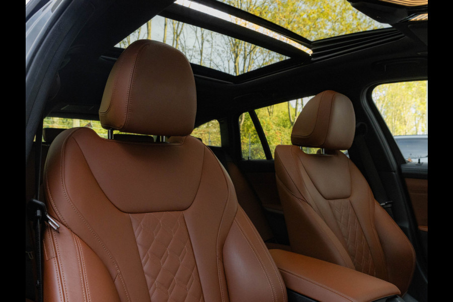 BMW 3 Serie Touring M340i xDrive - Pano - Trekhaak - Individual Leder - Harman Kardon - Laserlight