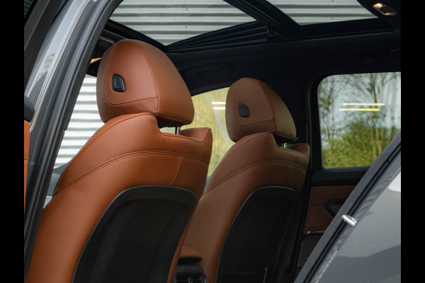 BMW 3 Serie Touring M340i xDrive - Pano - Trekhaak - Individual Leder - Harman Kardon - Laserlight