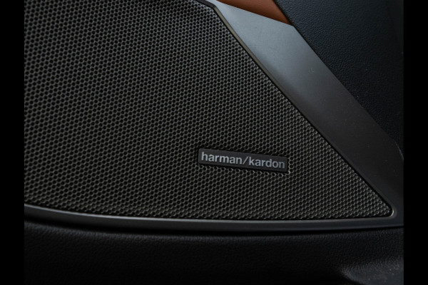 BMW 3 Serie Touring M340i xDrive - Pano - Trekhaak - Individual Leder - Harman Kardon - Laserlight