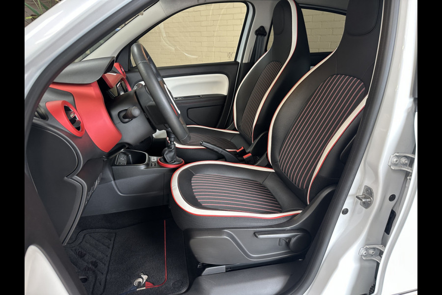Renault Twingo 0.9 TCe 92pk | Le coq Sportif | Navi R-Link | Clima | 16" | Camera | Led | Carplay | 100 % Dealer onderhouden!