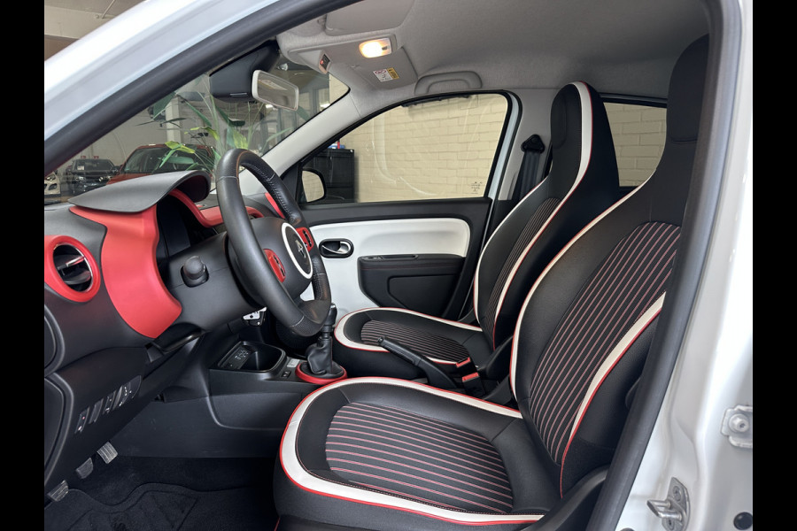Renault Twingo 0.9 TCe 92pk | Le coq Sportif | Navi R-Link | Clima | 16" | Camera | Led | Carplay | 100 % Dealer onderhouden!