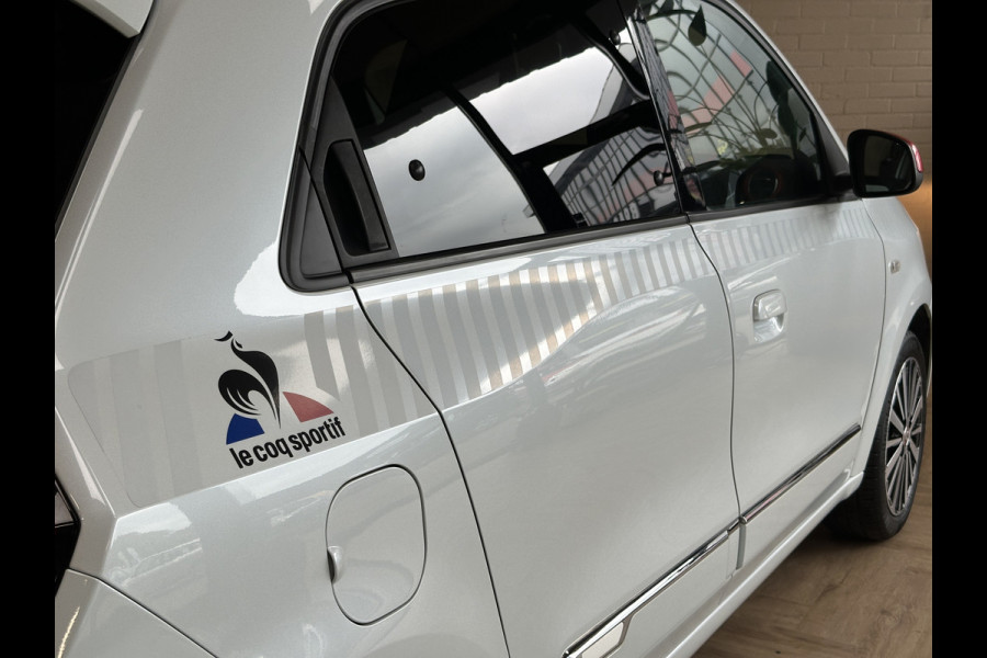 Renault Twingo 0.9 TCe 92pk | Le coq Sportif | Navi R-Link | Clima | 16" | Camera | Led | Carplay | 100 % Dealer onderhouden!