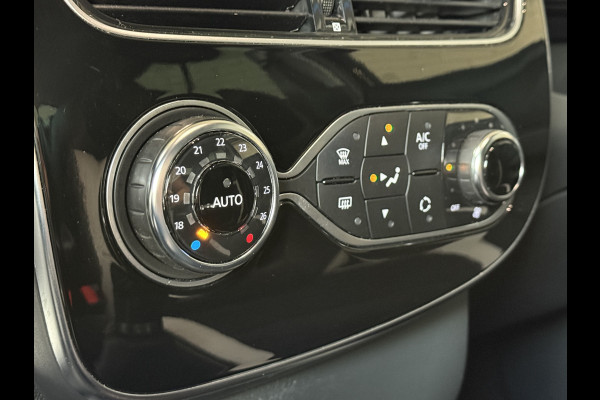 Renault Clio 0.9 TCe 90pk | Bose | R-Link Navi | 17 inch | Stoelverwarming | LED | Camera | 100% Dealer onderhouden!