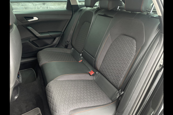 Seat Leon Sportstourer 1.4 TSI eHybrid PHEV FR Business Intense | Elek. Trekhaak | LED | Carplay | Camera | Sfeerverlichting | Virtual Cockpit