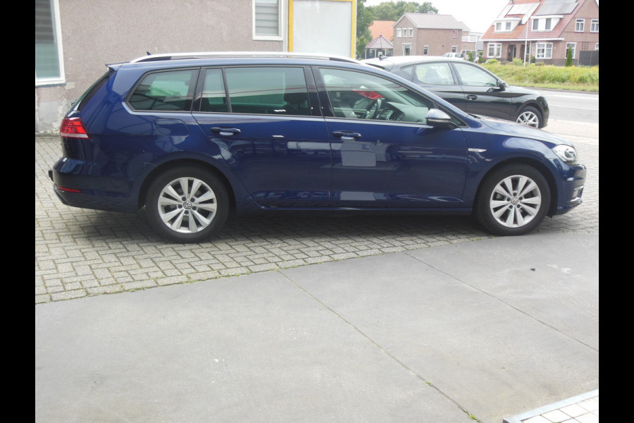 Volkswagen GOLF Variant 1.5 TSI Comfortline Business Staat in De Krim