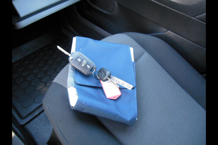 Peugeot Partner 1.6 BlueHDI Premium Prijs ex. b.t.w. Staat in Hoogeveen