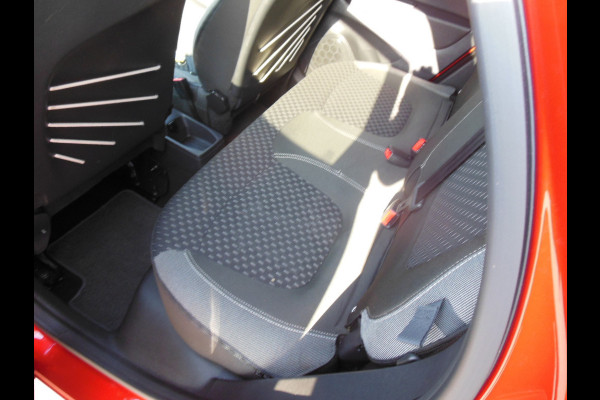 Renault Captur 0.9 TCe Intens Staat in Hoogeveen