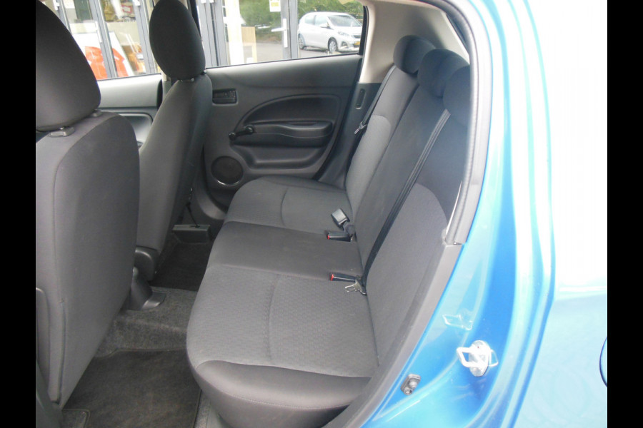 Mitsubishi Space Star 1.0 Cool+ Staat in De Krim