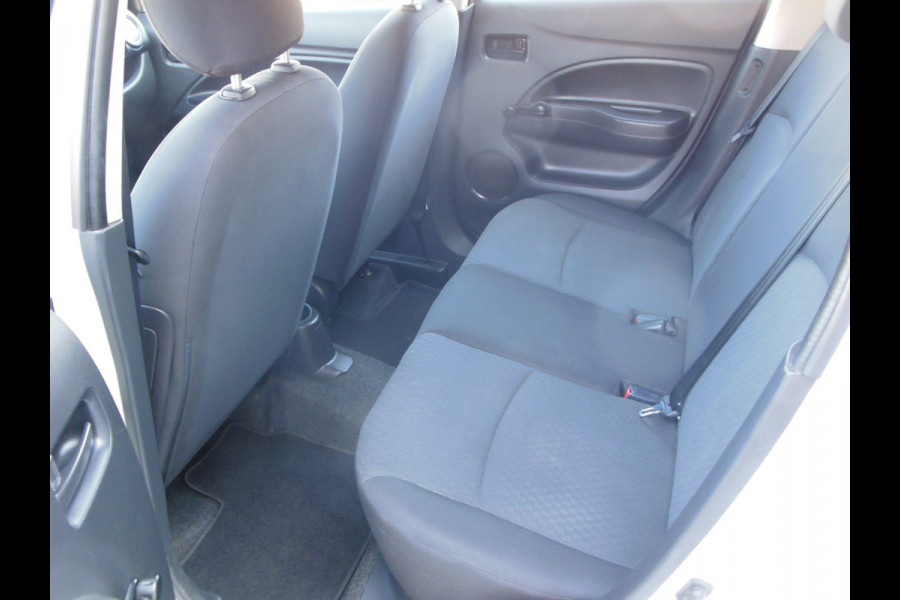 Mitsubishi Space Star 1.0 Cool+ staat in Hoogeveen