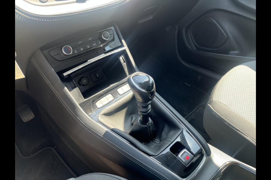 Opel Grandland X 1.2 Turbo Ultimate Parkeersensoren achter I Airco Staat in Hoogeveen