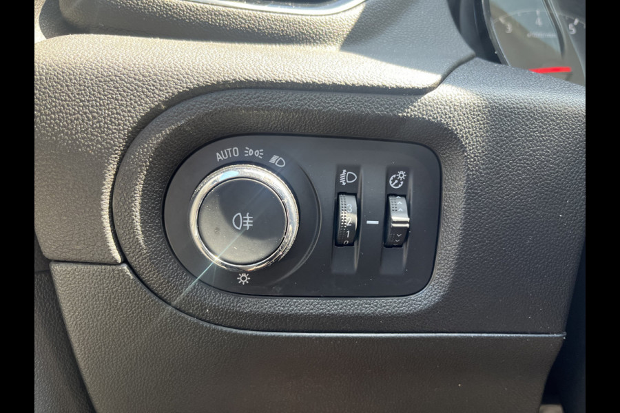 Opel Grandland X 1.2 Turbo Ultimate Parkeersensoren achter I Airco Staat in Hoogeveen