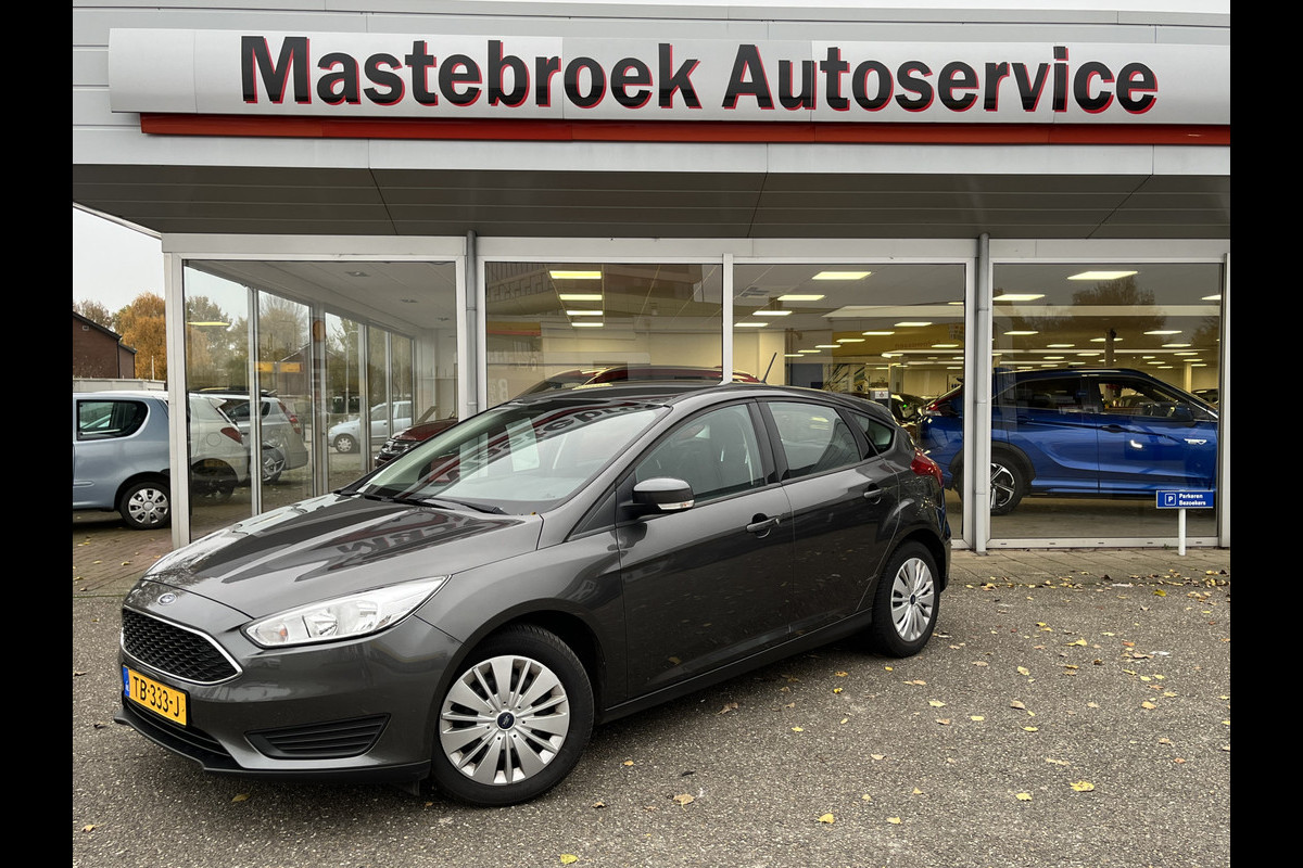 Ford Focus 1.0 Trend | Parkeercamera | Airco | Elektrische Ramen | Staat in Hardenberg Ford Focus 1.0 Trend | Parkeercamera | Airco | Elektrische Ramen | Staat in Hardenberg