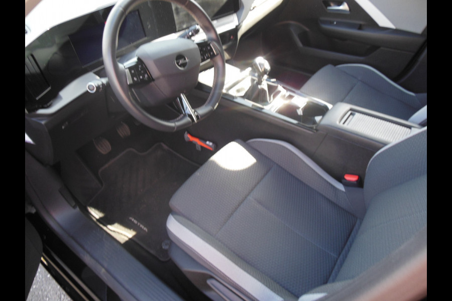 Opel Astra 1.2 Edition Staat in Hoogeveen