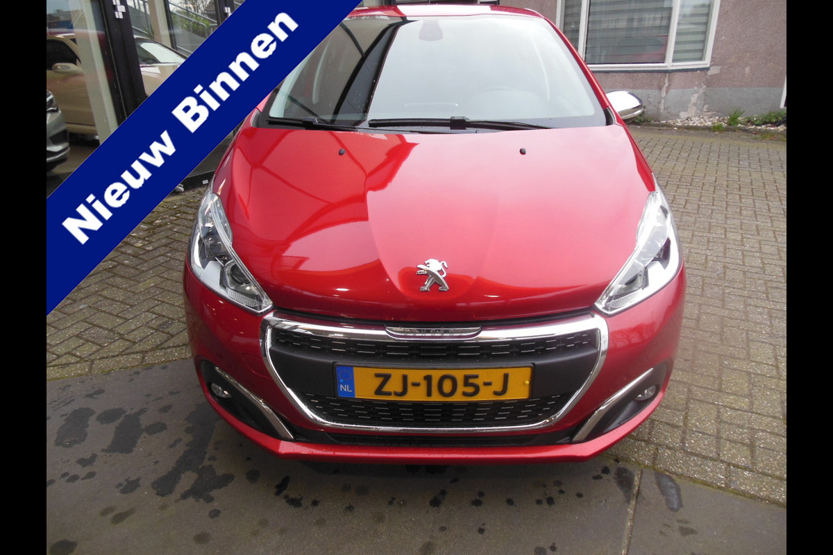 Peugeot 208 1.2 PureTech Signature Staat in DE KRIM Peugeot 208 1.2 PureTech Signature Staat in DE KRIM