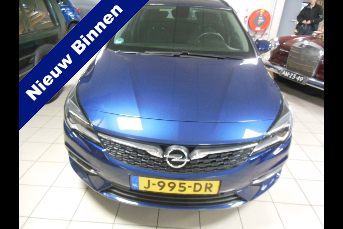 Opel Astra Sports Tourer 1.4 Business Edition AUTOMAAT Staat in De Krim Opel Astra Sports Tourer 1.4 Business Edition AUTOMAAT Staat in De Krim