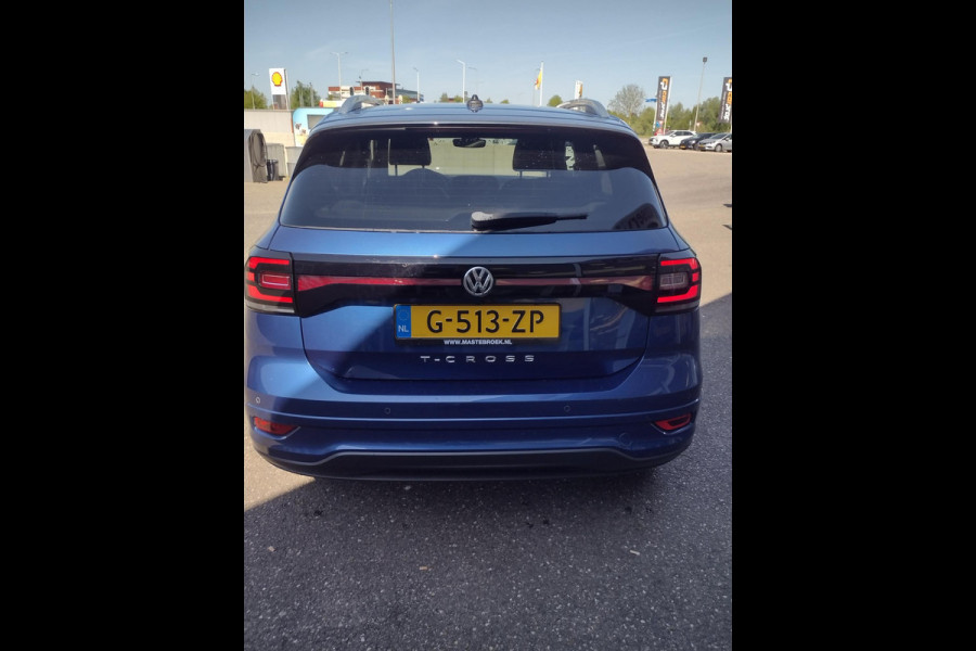 Volkswagen T-Cross 1.0 TSI Style Furtial Cockpit Staat in Hardenberg Volkswagen T-Cross 1.0 TSI Style Furtial Cockpit Staat in Hardenberg