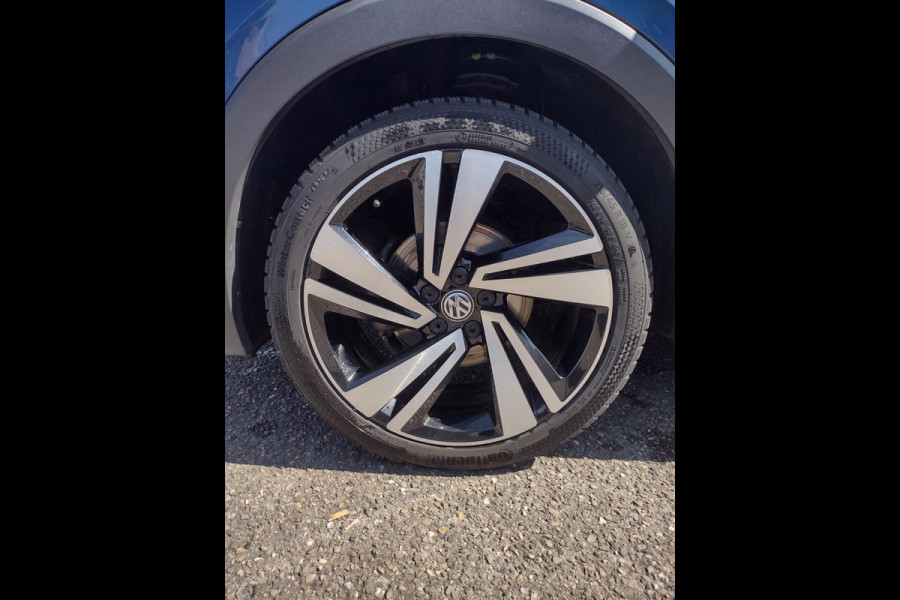 Volkswagen T-Cross 1.0 TSI Style Furtial Cockpit Staat in Hardenberg Volkswagen T-Cross 1.0 TSI Style Furtial Cockpit Staat in Hardenberg