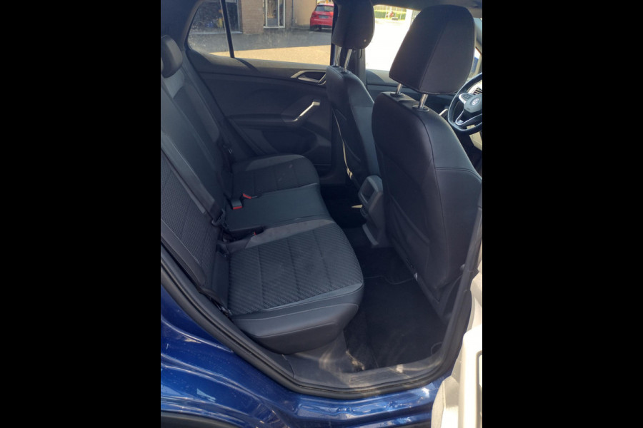 Volkswagen T-Cross 1.0 TSI Style Furtial Cockpit Staat in Hardenberg Volkswagen T-Cross 1.0 TSI Style Furtial Cockpit Staat in Hardenberg