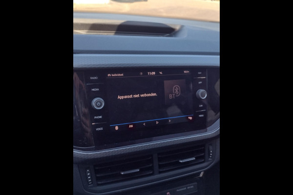 Volkswagen T-Cross 1.0 TSI Style Furtial Cockpit Staat in Hardenberg Volkswagen T-Cross 1.0 TSI Style Furtial Cockpit Staat in Hardenberg