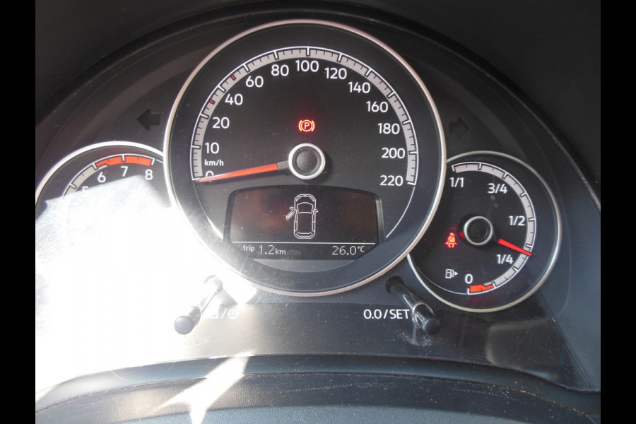 Volkswagen up! 1.0 BMT take up! Staat in De Krim