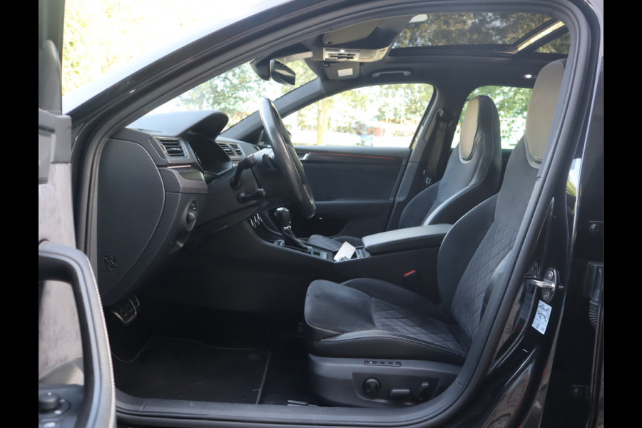 Škoda Superb Combi 1.5 TSI ACT Sportline / Panoramadak