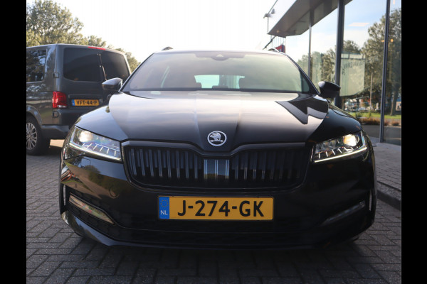 Škoda Superb Combi 1.5 TSI ACT Sportline / Panoramadak