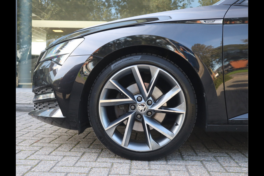 Škoda Superb Combi 1.5 TSI ACT Sportline / Panoramadak