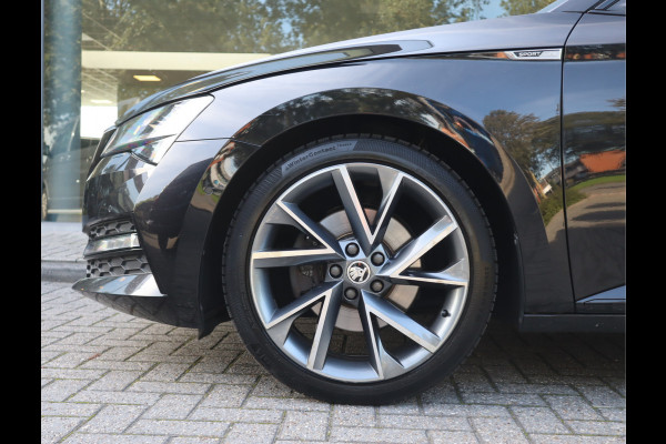 Škoda Superb Combi 1.5 TSI ACT Sportline / Panoramadak
