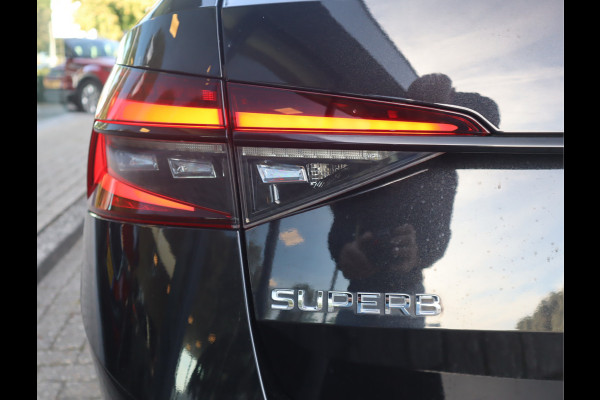 Škoda Superb Combi 1.5 TSI ACT Sportline / Panoramadak